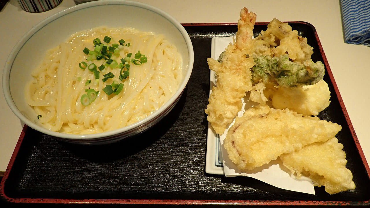 さすが手打ちの美味しさの『手打うどん 長谷沼』のかまたま