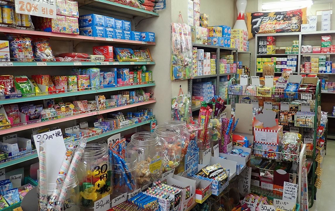 本川越駅の近くにある『あらい』で売られている駄菓子