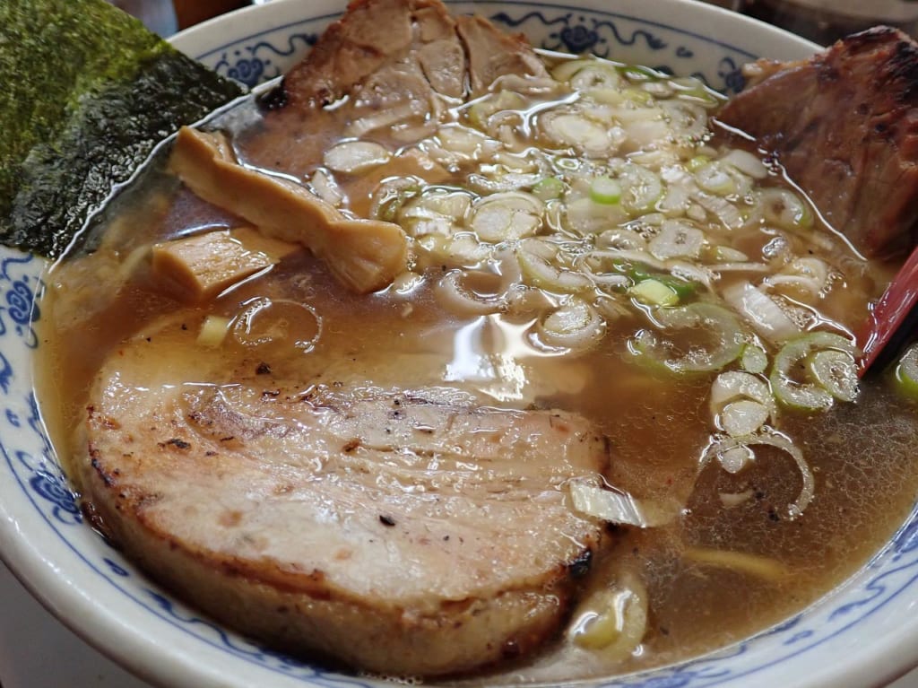 『まぐろラーメン大門』のまぐろラーメンチャーシュー