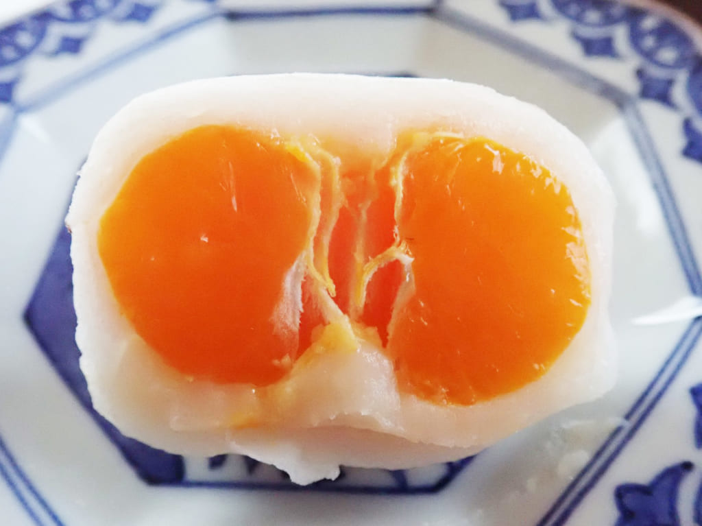 『』のみかん大福の断面
