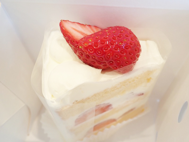 『Yumifon』のイチゴのケーキ