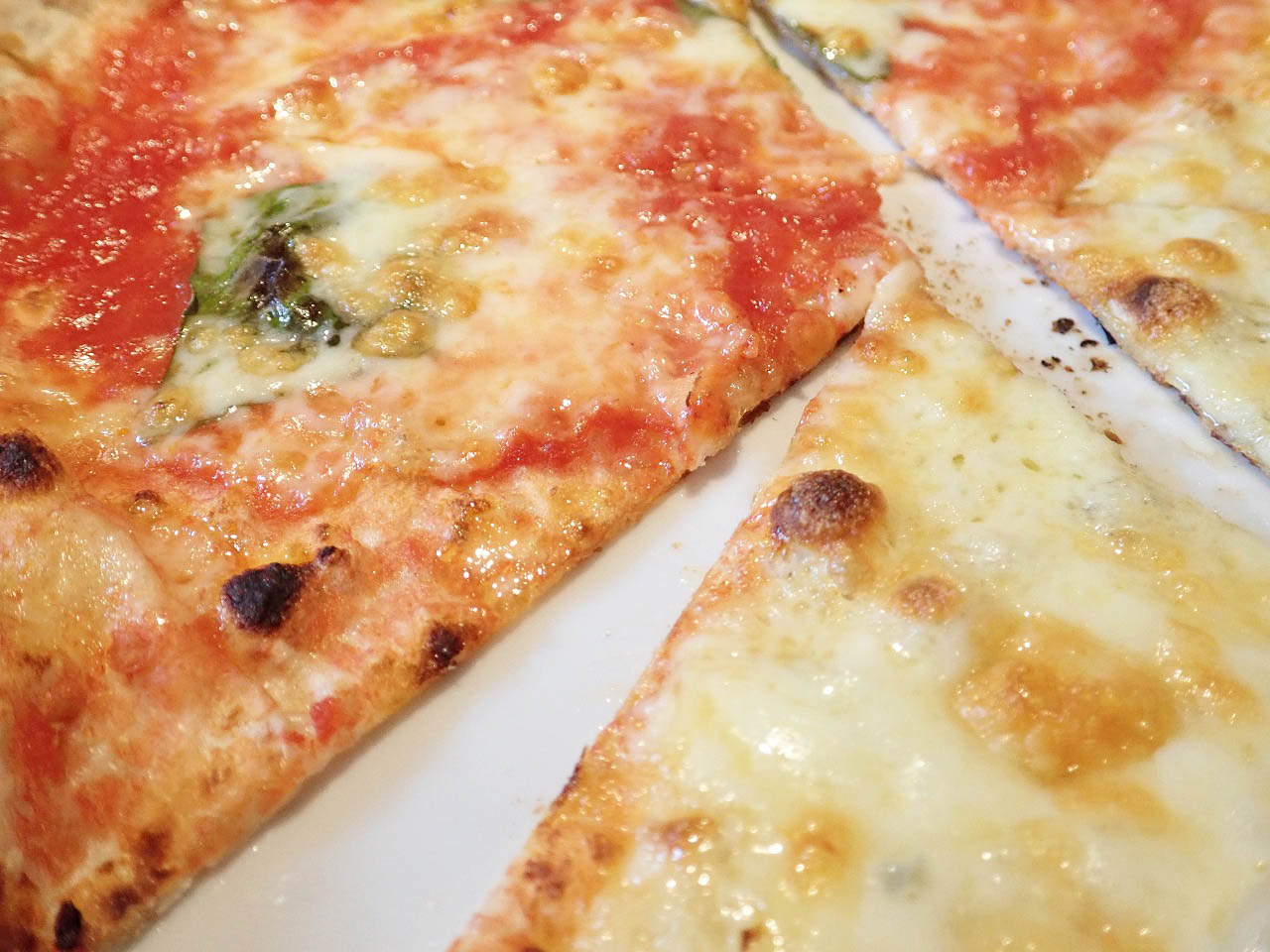 ランチにピザの食べ放題を実施している『フォレストの小さな贅沢』