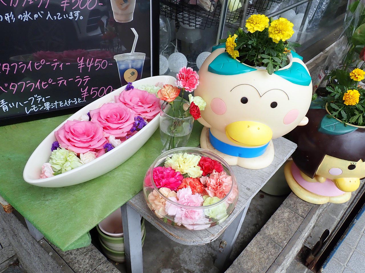 お花のソフトクリームの販売をスタートした『大塚花店』