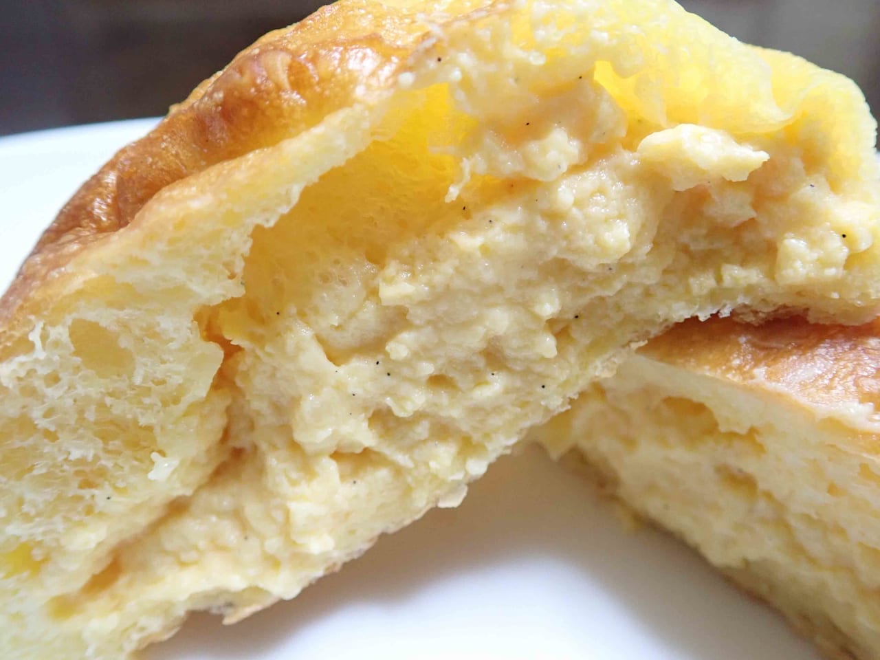 クリームパンが美味しい『NANTSUKA BAKERY』