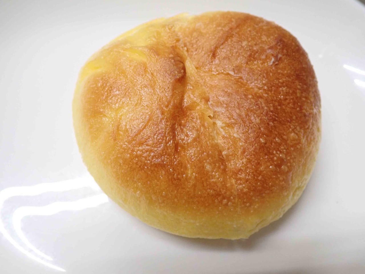 クリームパンが美味しい『NANTSUKA BAKERY』