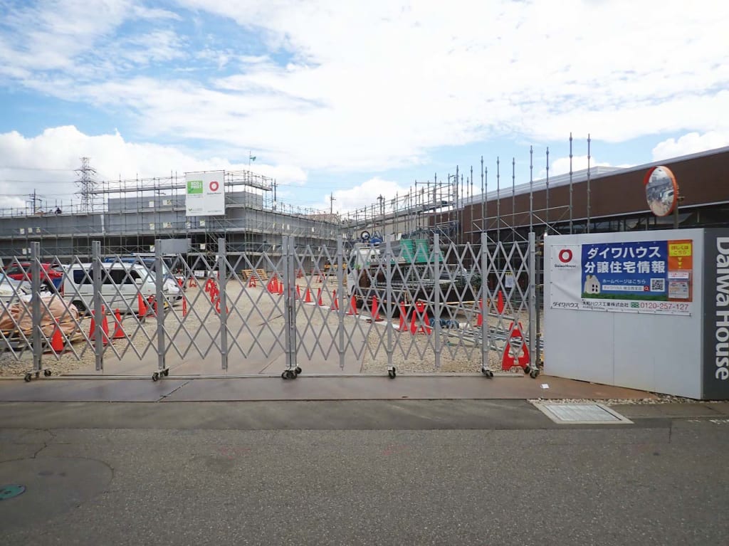2023年7月は工事中の『コメリハード＆グリーン 豊田店』のお隣