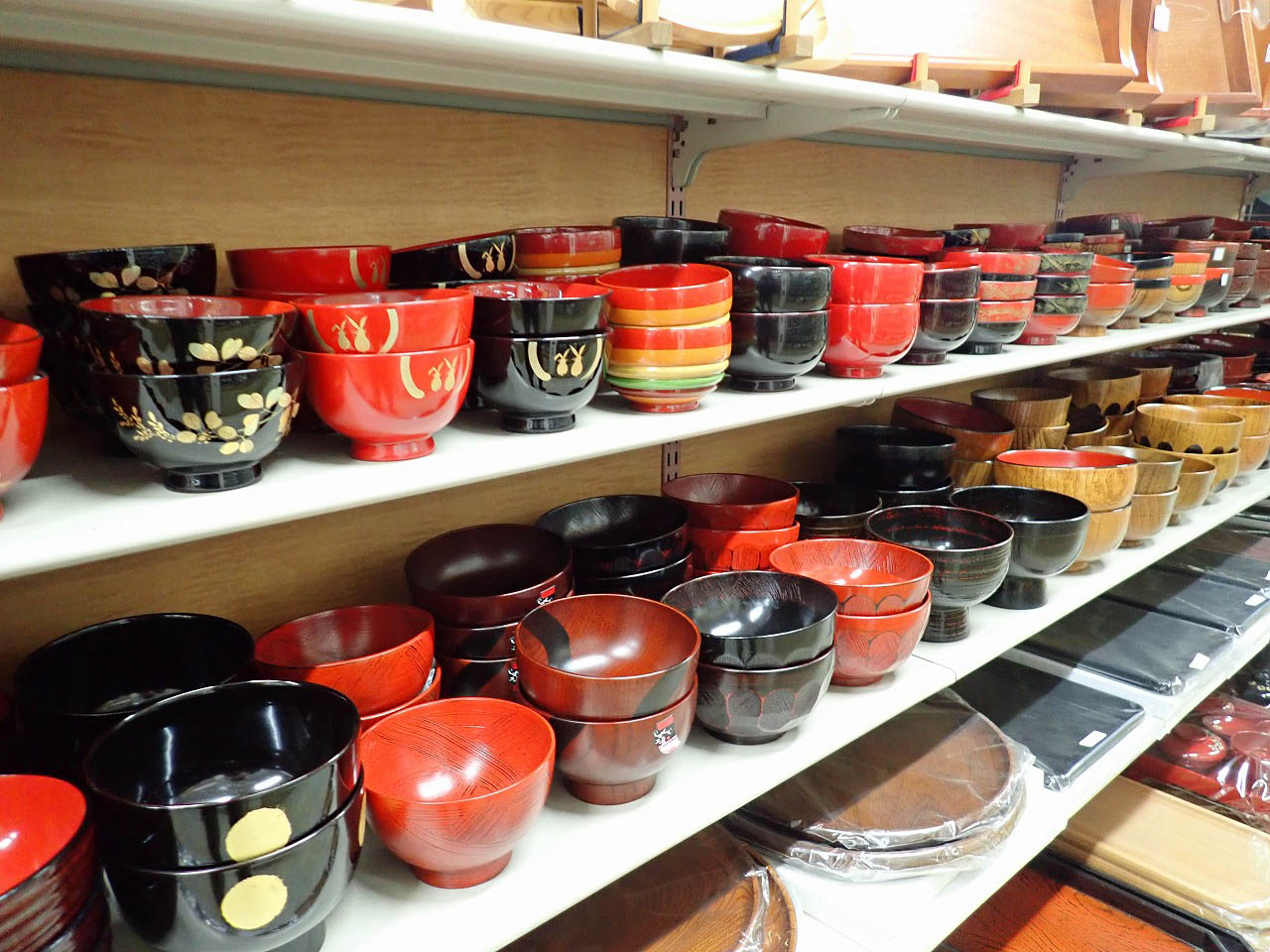 川越の商店街にある瀬戸物の老舗『大澤陶器店』