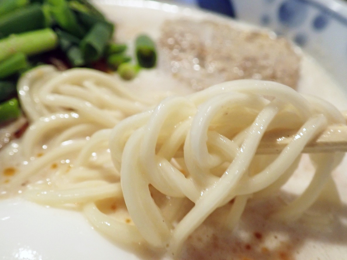 川越のこだわりのラーメン店『三日月』