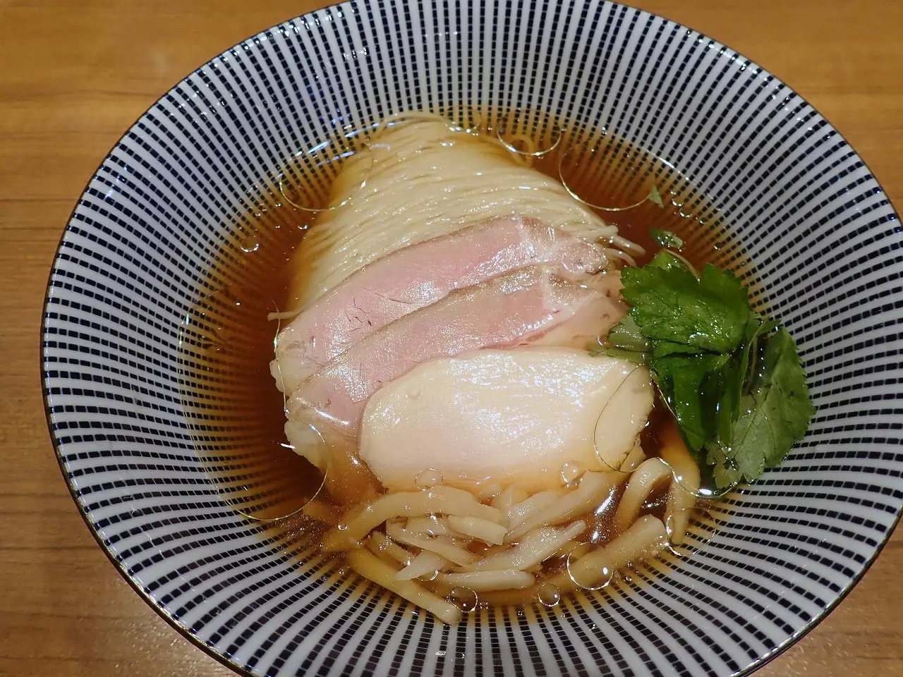 川越の人気ラーメン店『寿製麺よしかわ 川越店』