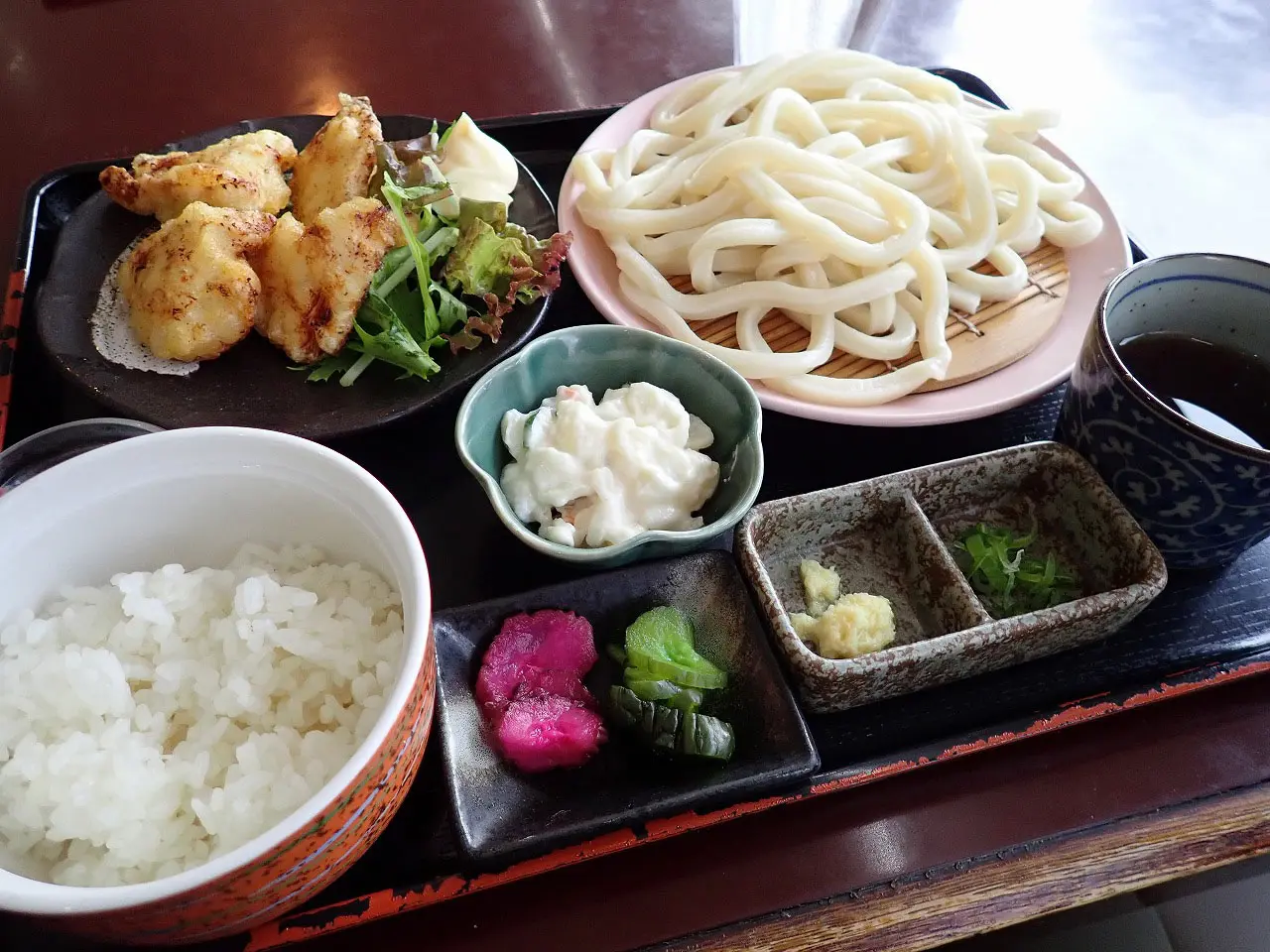 川越の美味しいうどんのお店『うどん居酒屋 賛』