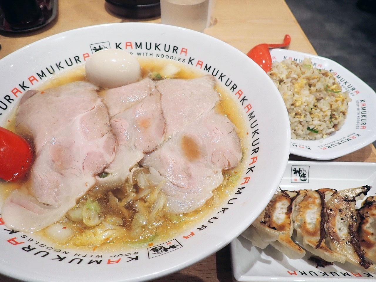『どうとんぼり神座 川越クレアモール店』のラーメン