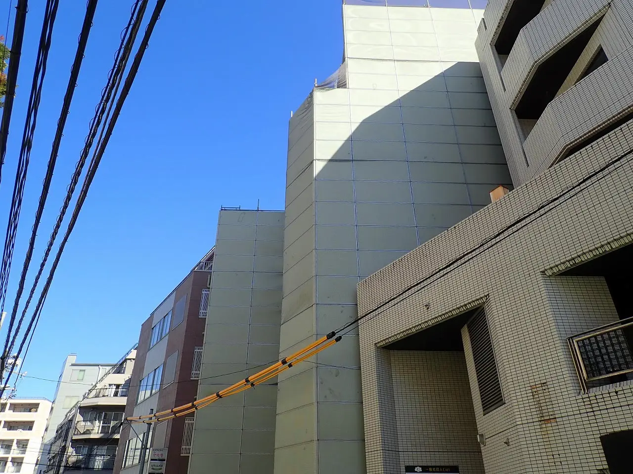 川越の小仙波の大きな建物『ホテル 10SEZON 川越』