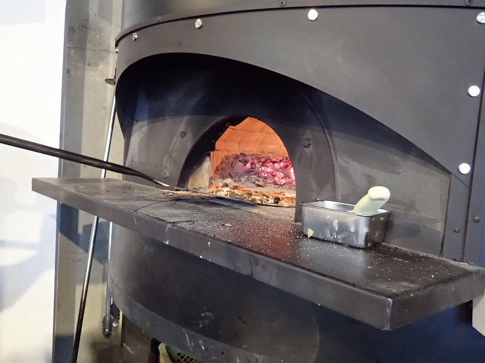 2025年12月にオープンの川越のピザの専門店『トラペツィオ』