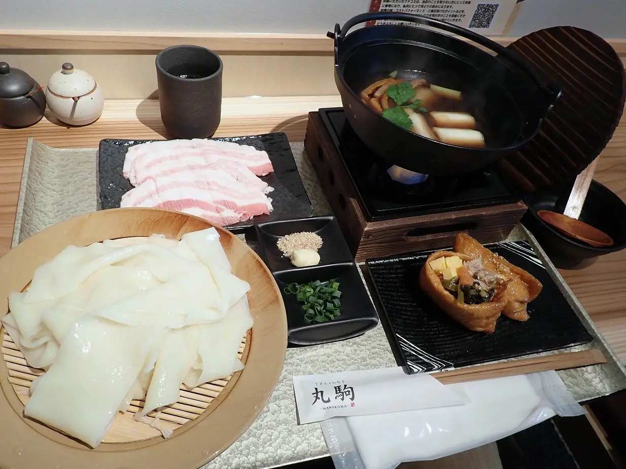 2026年3月にオープンの『うどんといなり 丸駒 川越』