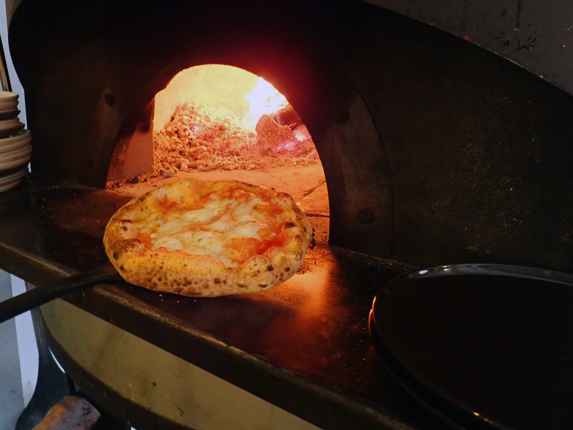 川越のピザの名店『ピッツェリア ロッコ』