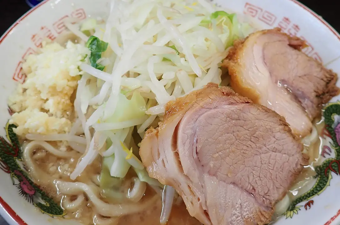 川越の人気のラーメン店『ラーメン二郎 川越店』