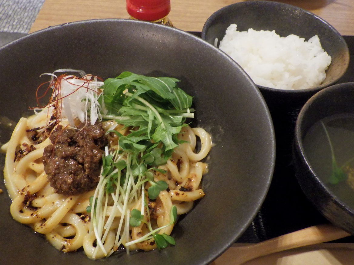 2026年8月に閉店の『汁なしうどん 小麦』