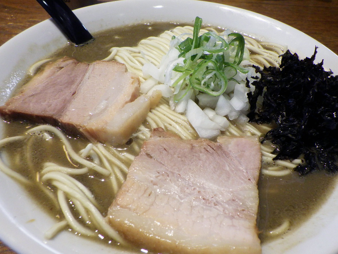 川越のラーメンの名店『中村屋総本山』